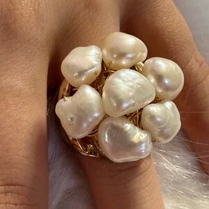 Lustrous Pearl Gold Ring